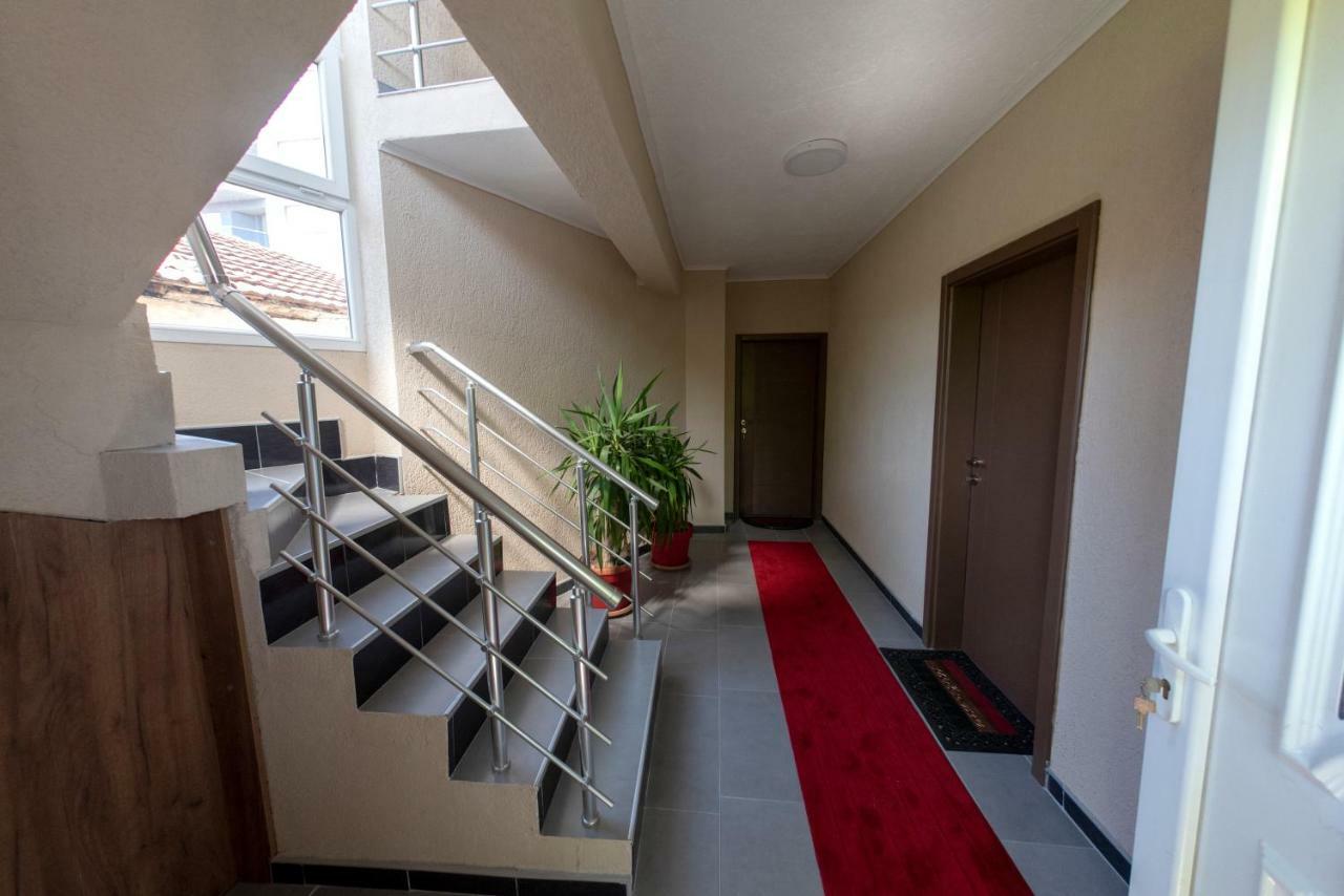 Dionis Rooms & Apartments Prilepo Exterior foto