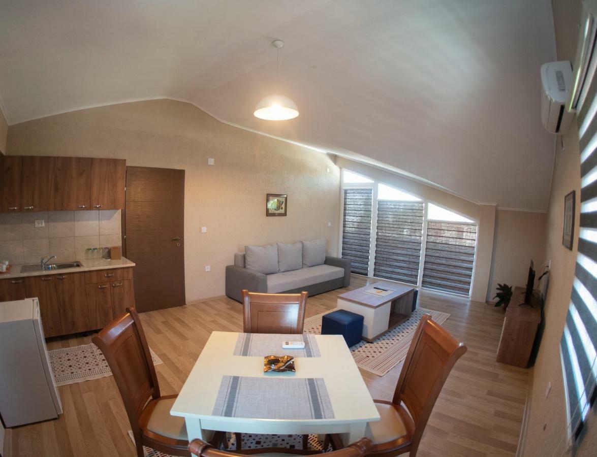 Dionis Rooms & Apartments Prilepo Exterior foto