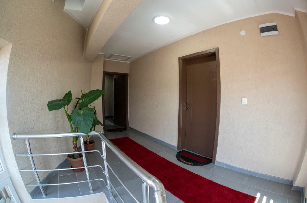 Dionis Rooms & Apartments Prilepo Exterior foto