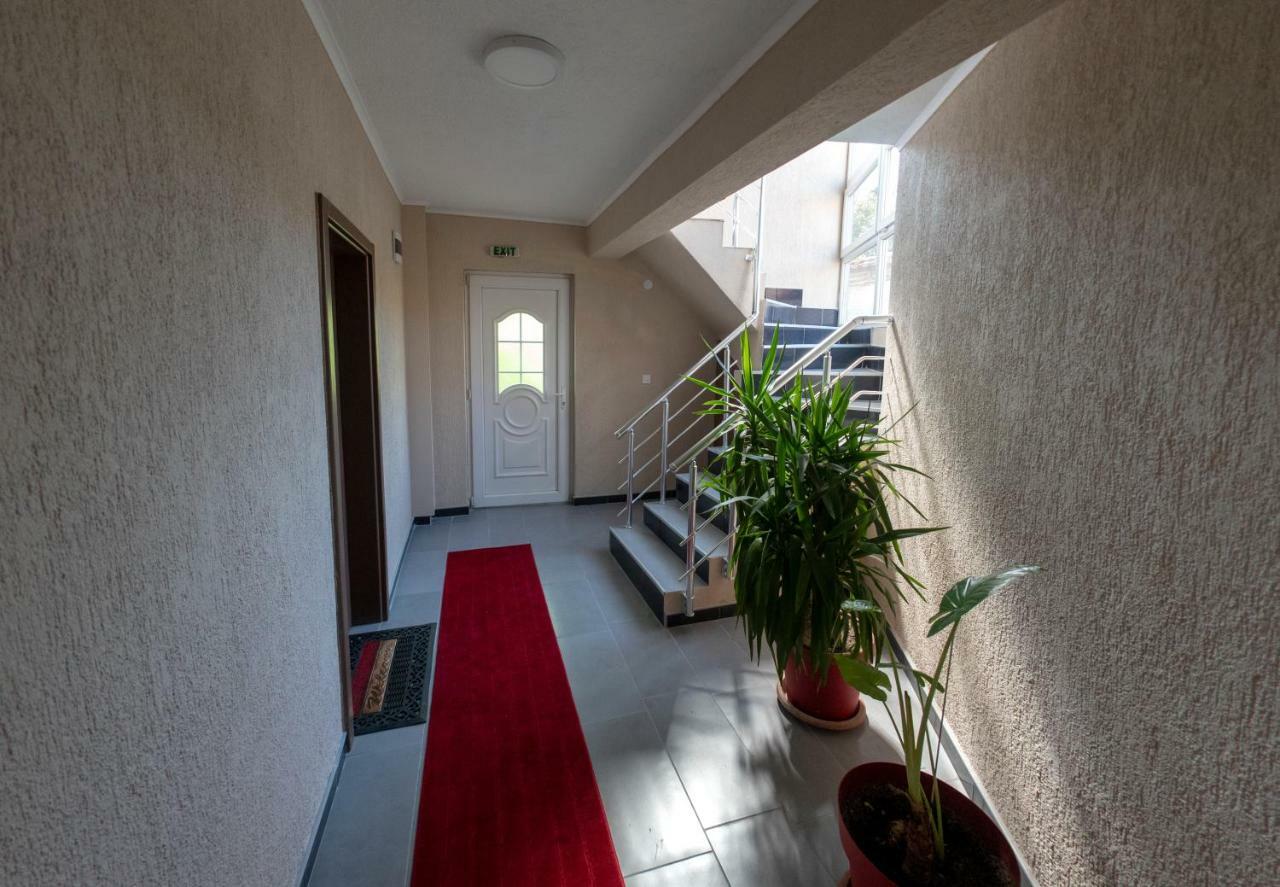 Dionis Rooms & Apartments Prilepo Exterior foto