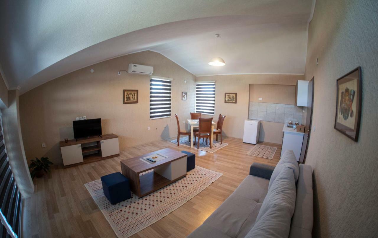 Dionis Rooms & Apartments Prilepo Exterior foto